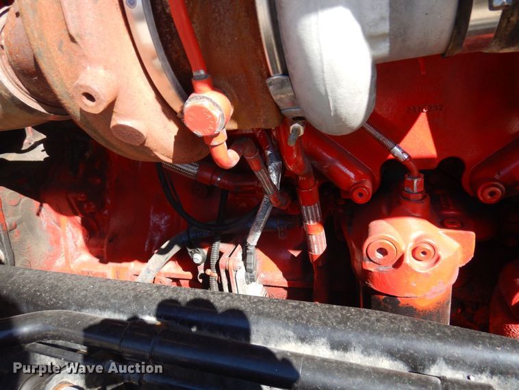 image for item MH9235 2011 Kenworth T800  semi truck