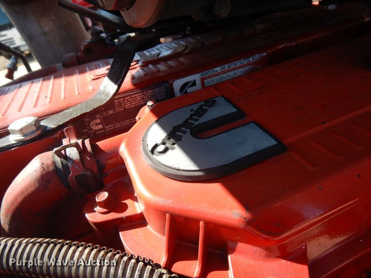 image for item MH9235 2011 Kenworth T800  semi truck