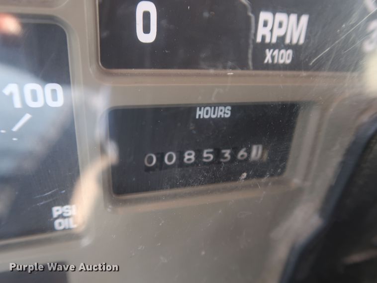 image for item MJ9168 2001 International 4700  bucket truck