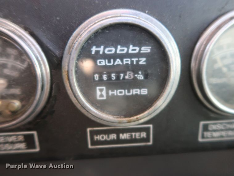 image for item MJ9168 2001 International 4700  bucket truck