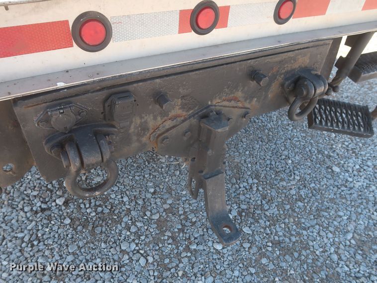 image for item MJ9168 2001 International 4700  bucket truck