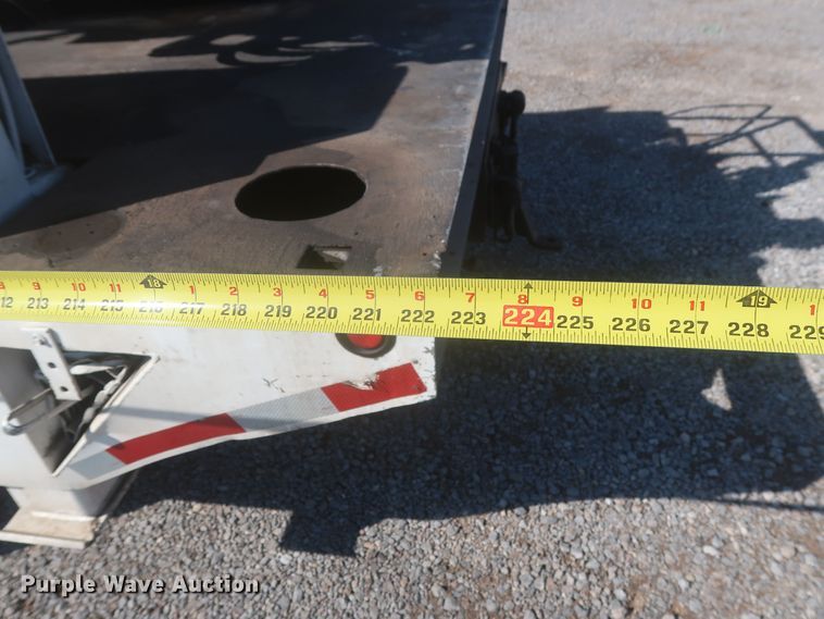 image for item MJ9168 2001 International 4700  bucket truck