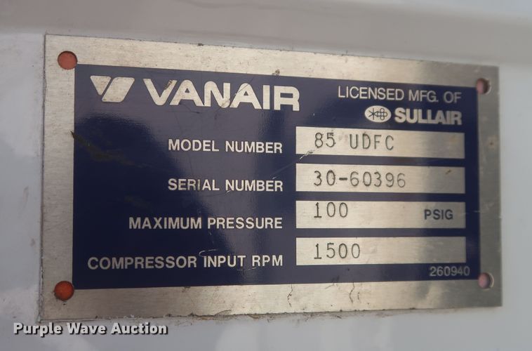 image for item MJ9168 2001 International 4700  bucket truck