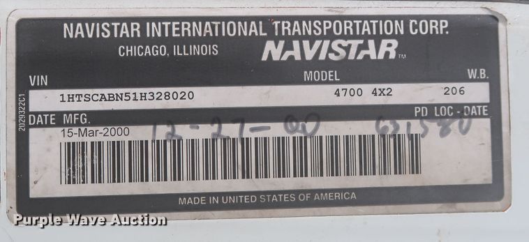 image for item MJ9168 2001 International 4700  bucket truck