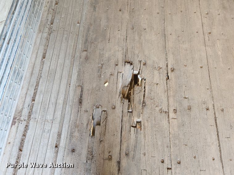 image for item MK9375 1999 Wabash dry van trailer