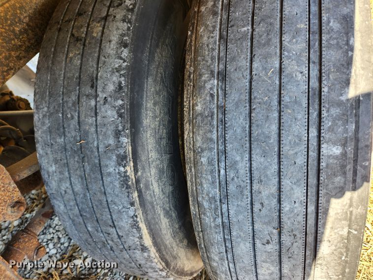 image for item MK9375 1999 Wabash dry van trailer