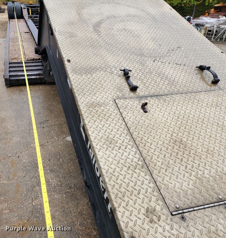 image for item MK9414 1984 Talbert T3DW-100K-HRG-RA-T1  lowboy equipment trailer