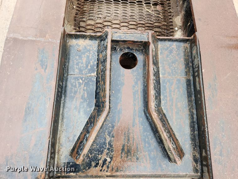 image for item MK9414 1984 Talbert T3DW-100K-HRG-RA-T1  lowboy equipment trailer