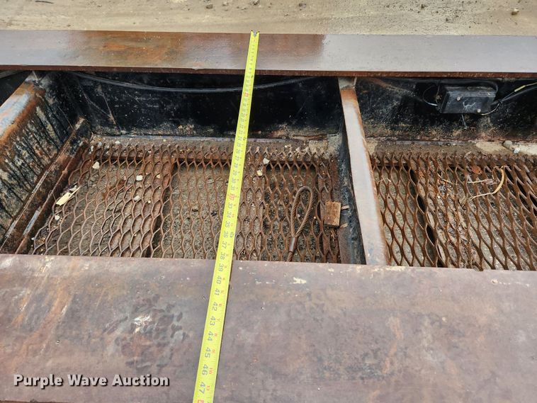 image for item MK9414 1984 Talbert T3DW-100K-HRG-RA-T1  lowboy equipment trailer