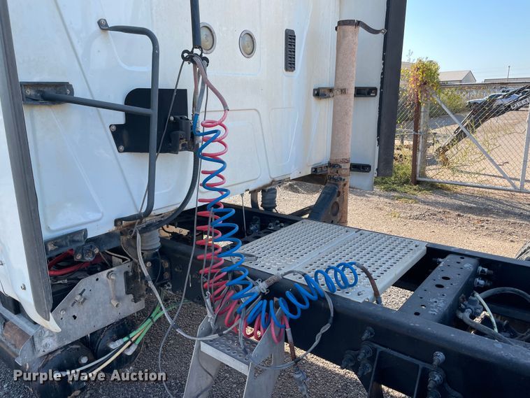 image for item MR9410 2012 International ProStar  semi truck