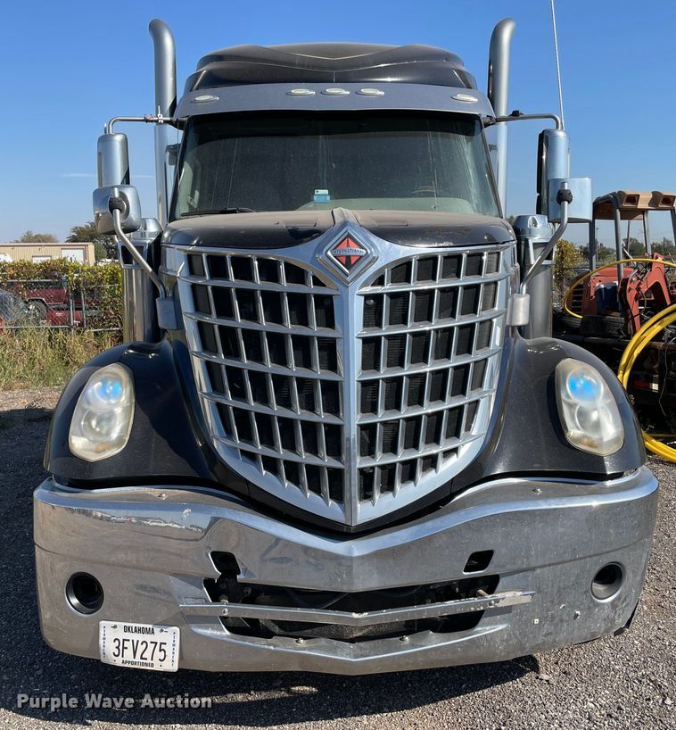 image for item MR9411 2013 International Lonestar  semi truck