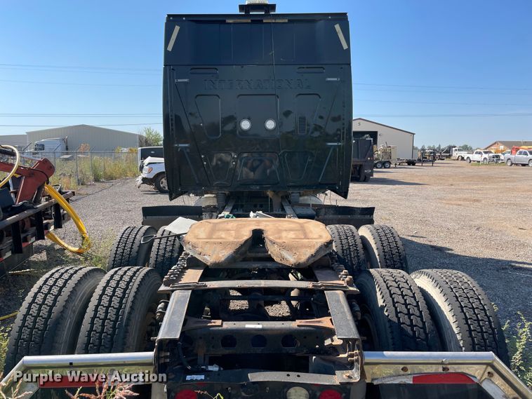 image for item MR9411 2013 International Lonestar  semi truck