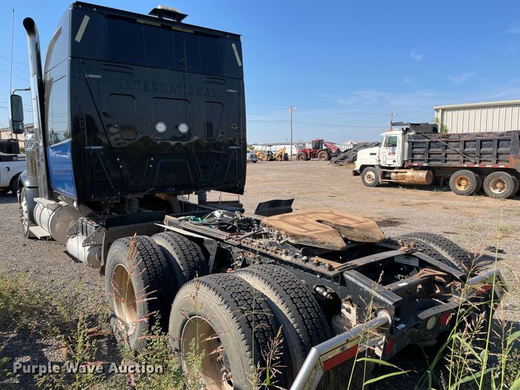 image for item MR9411 2013 International Lonestar  semi truck