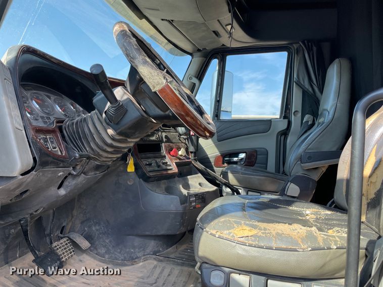 image for item MR9411 2013 International Lonestar  semi truck