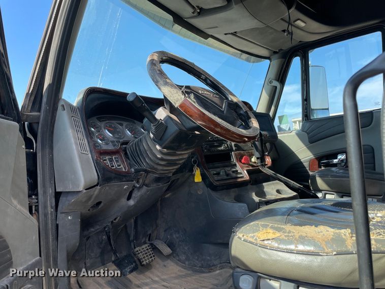 image for item MR9411 2013 International Lonestar  semi truck