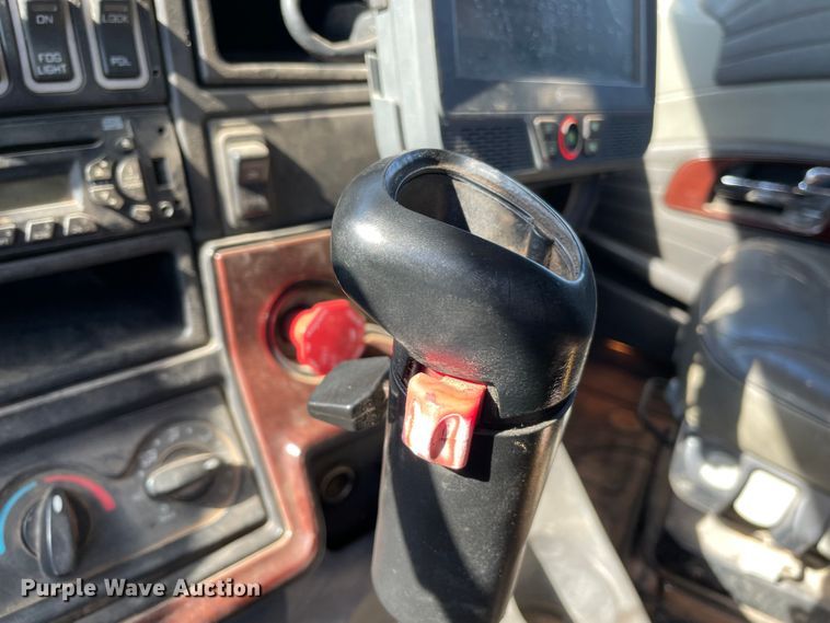 image for item MR9411 2013 International Lonestar  semi truck