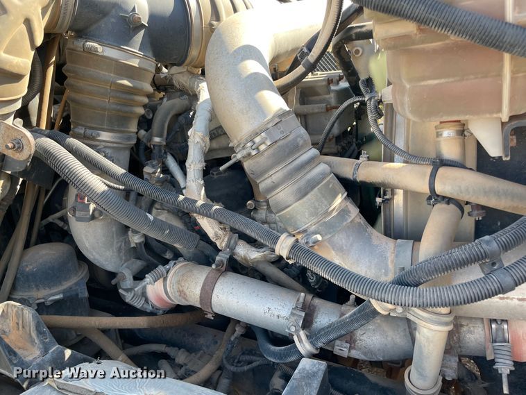 image for item MR9411 2013 International Lonestar  semi truck