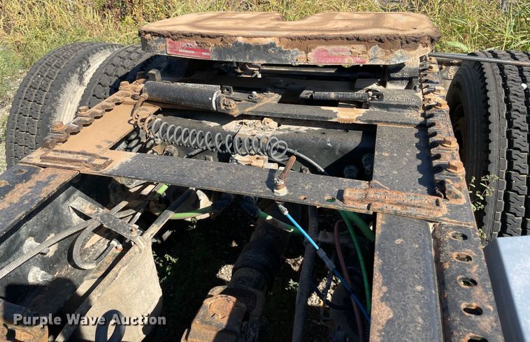 image for item MR9411 2013 International Lonestar  semi truck