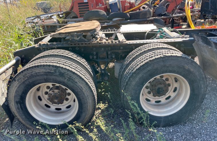 image for item MR9411 2013 International Lonestar  semi truck