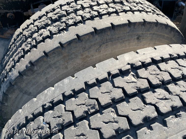 image for item MR9411 2013 International Lonestar  semi truck