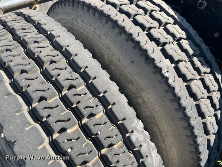 image for item MR9411 2013 International Lonestar  semi truck