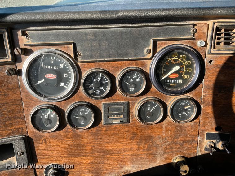 image for item MR9412 1994 Peterbilt 377  dump truck