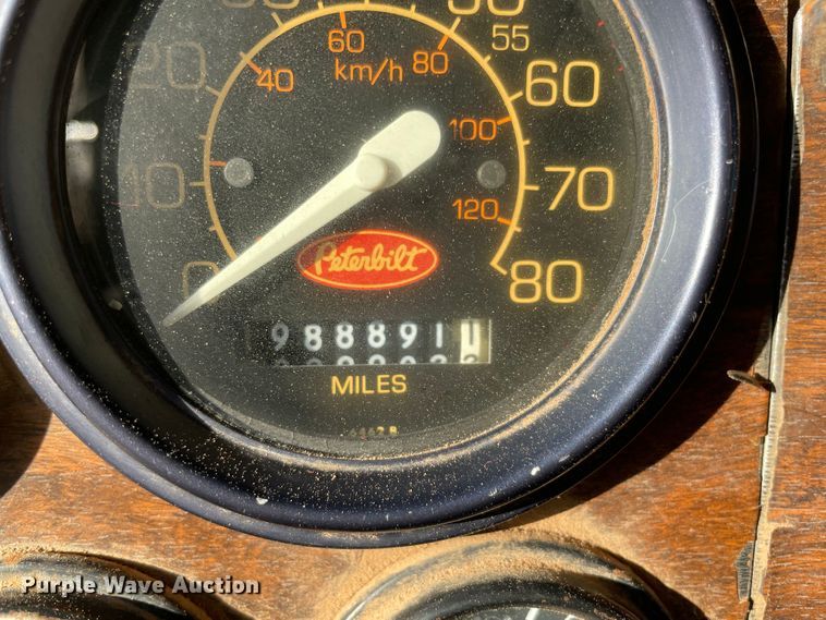 image for item MR9412 1994 Peterbilt 377  dump truck