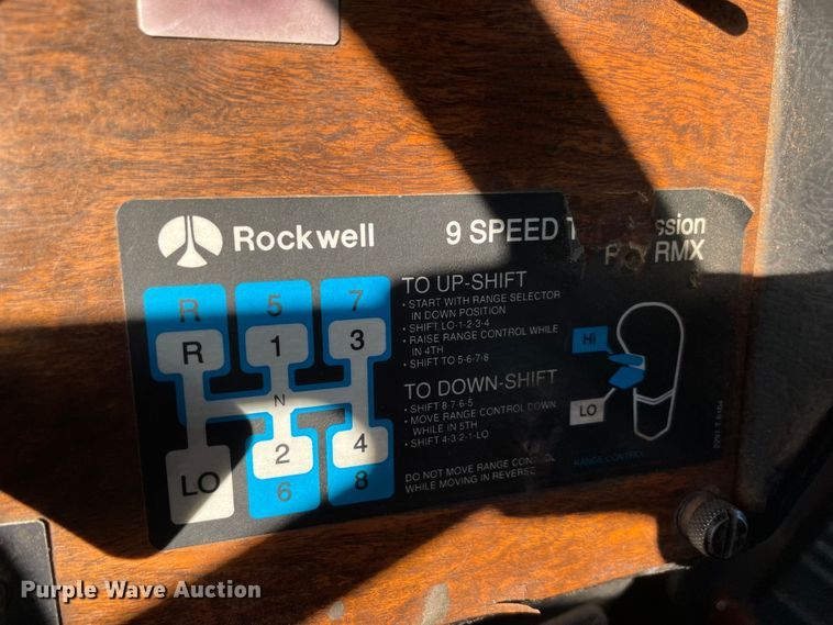 image for item MR9412 1994 Peterbilt 377  dump truck