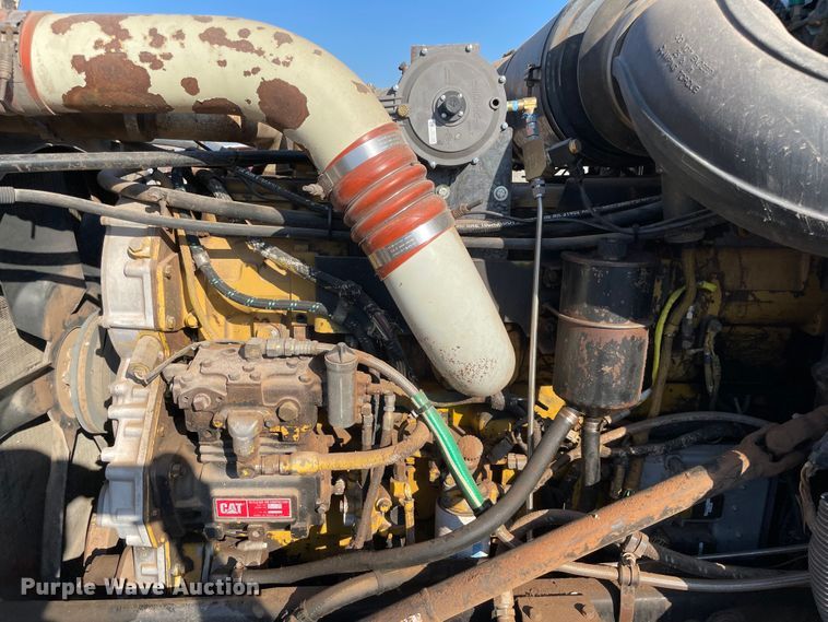 image for item MR9412 1994 Peterbilt 377  dump truck