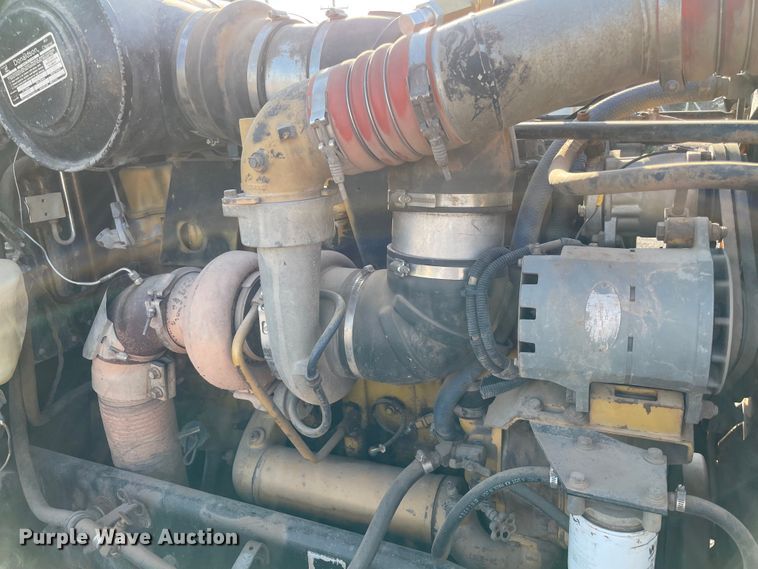 image for item MR9412 1994 Peterbilt 377  dump truck