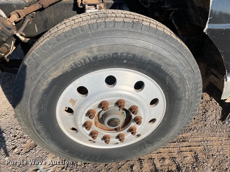 image for item MR9412 1994 Peterbilt 377  dump truck