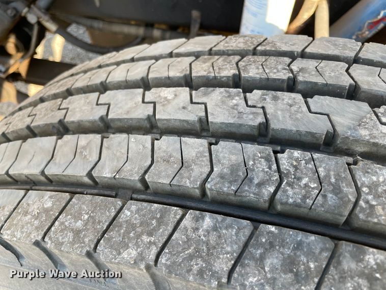 image for item MR9412 1994 Peterbilt 377  dump truck