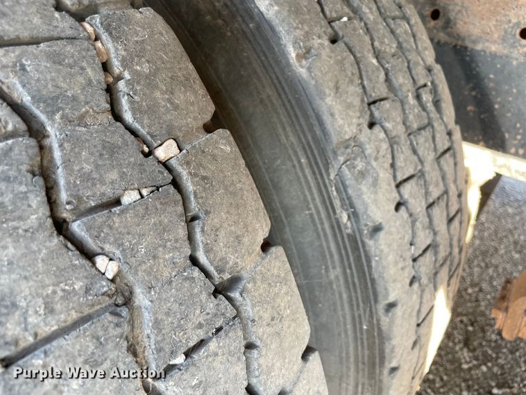 image for item MR9412 1994 Peterbilt 377  dump truck