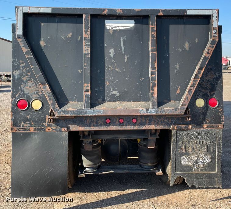 image for item MR9413 1998 Peterbilt 377  dump truck