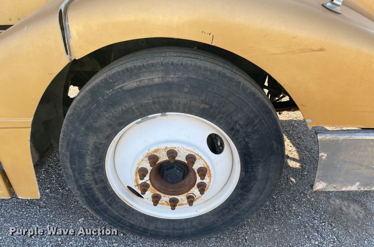 image for item MR9413 1998 Peterbilt 377  dump truck