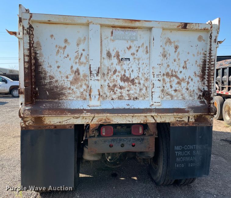 image for item MR9414 1989 Peterbilt 378  dump truck