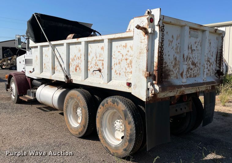 image for item MR9414 1989 Peterbilt 378  dump truck
