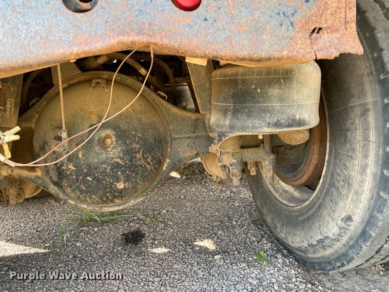 image for item MR9414 1989 Peterbilt 378  dump truck