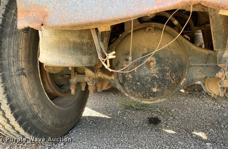 image for item MR9414 1989 Peterbilt 378  dump truck