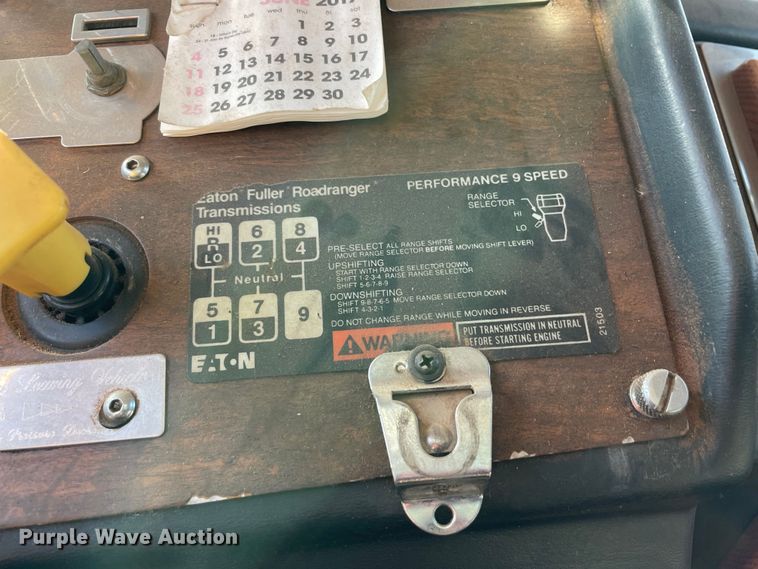 image for item MR9414 1989 Peterbilt 378  dump truck