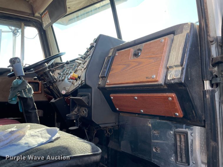 image for item MR9414 1989 Peterbilt 378  dump truck