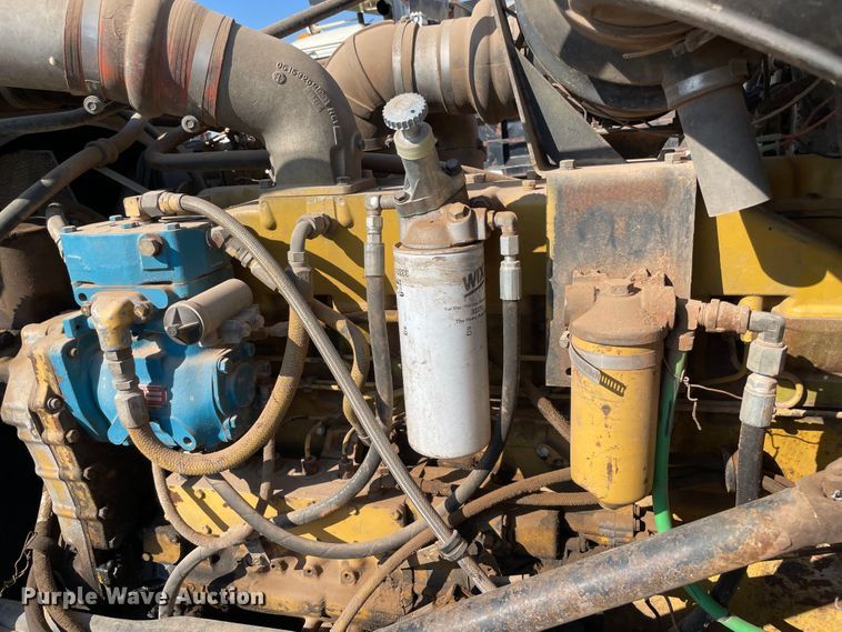 image for item MR9414 1989 Peterbilt 378  dump truck