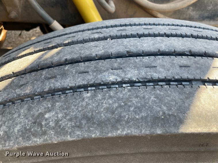 image for item MR9414 1989 Peterbilt 378  dump truck