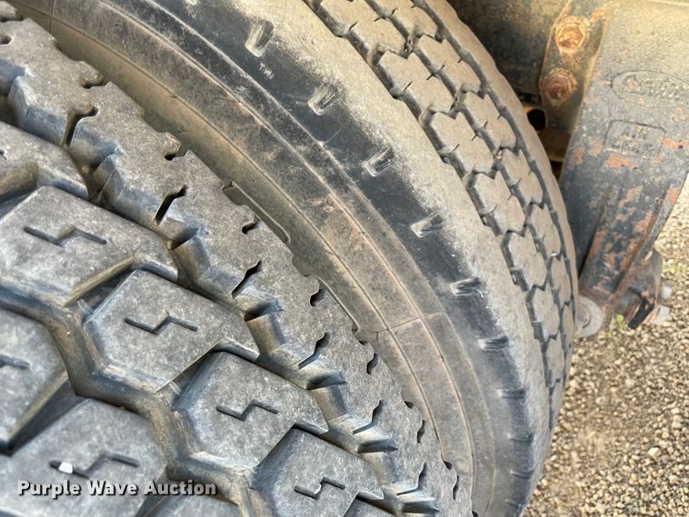 image for item MR9414 1989 Peterbilt 378  dump truck