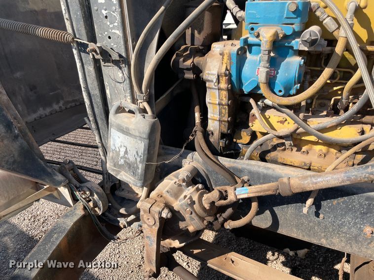 image for item MR9414 1989 Peterbilt 378  dump truck