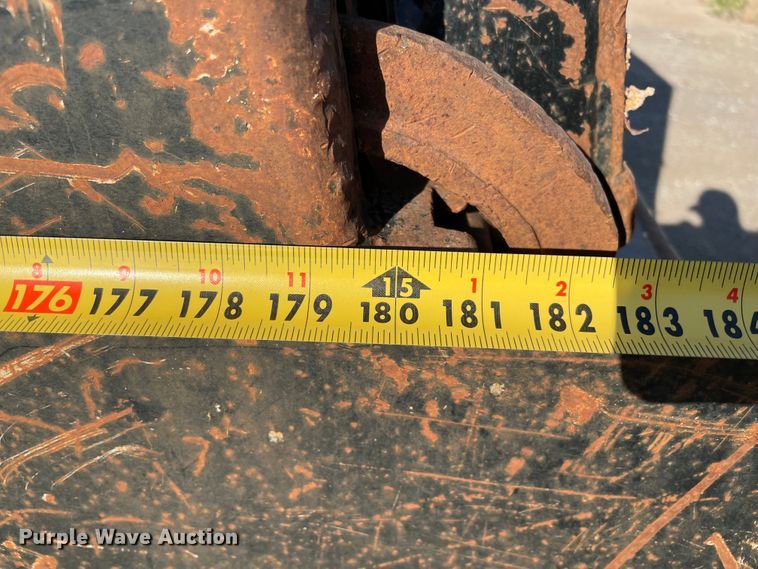 image for item MR9415 2000 Mack CH613  dump truck