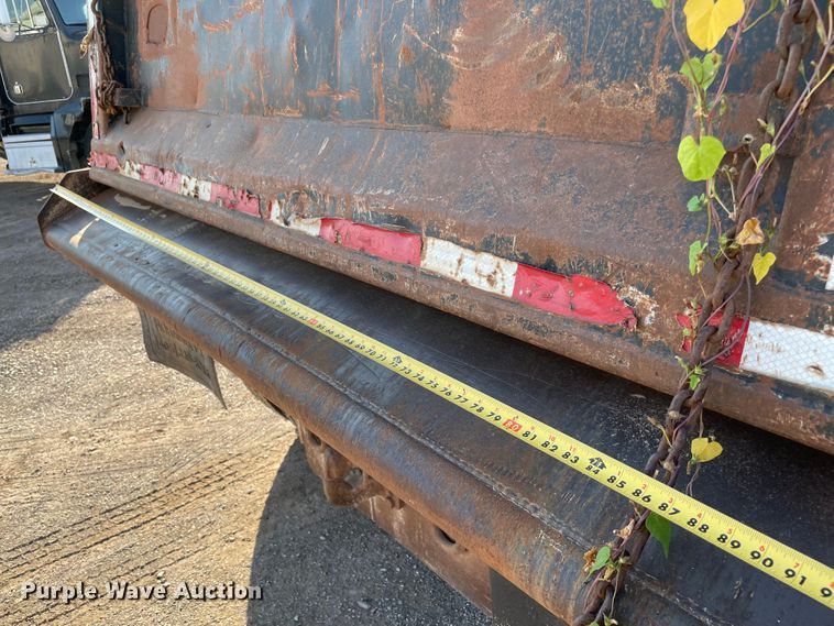 image for item MR9415 2000 Mack CH613  dump truck