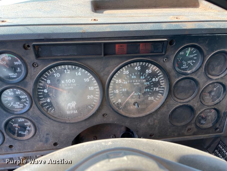 image for item MR9415 2000 Mack CH613  dump truck