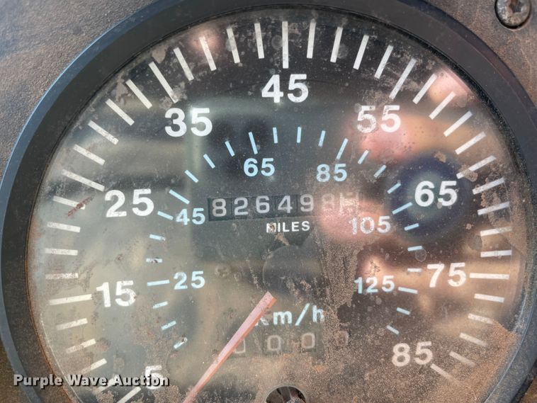 image for item MR9415 2000 Mack CH613  dump truck