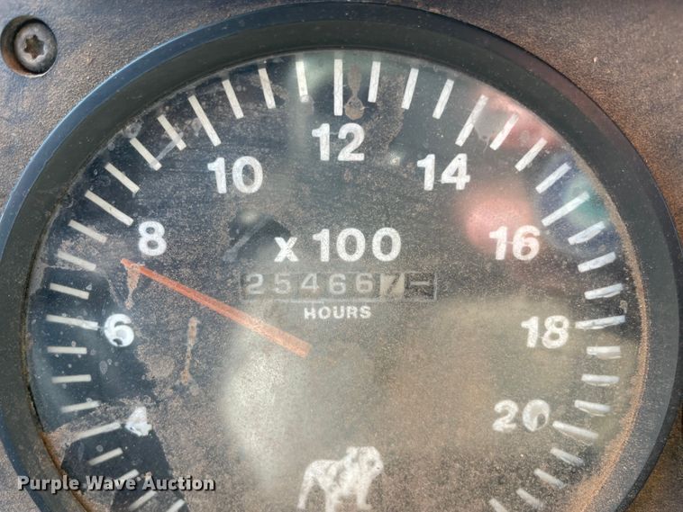 image for item MR9415 2000 Mack CH613  dump truck